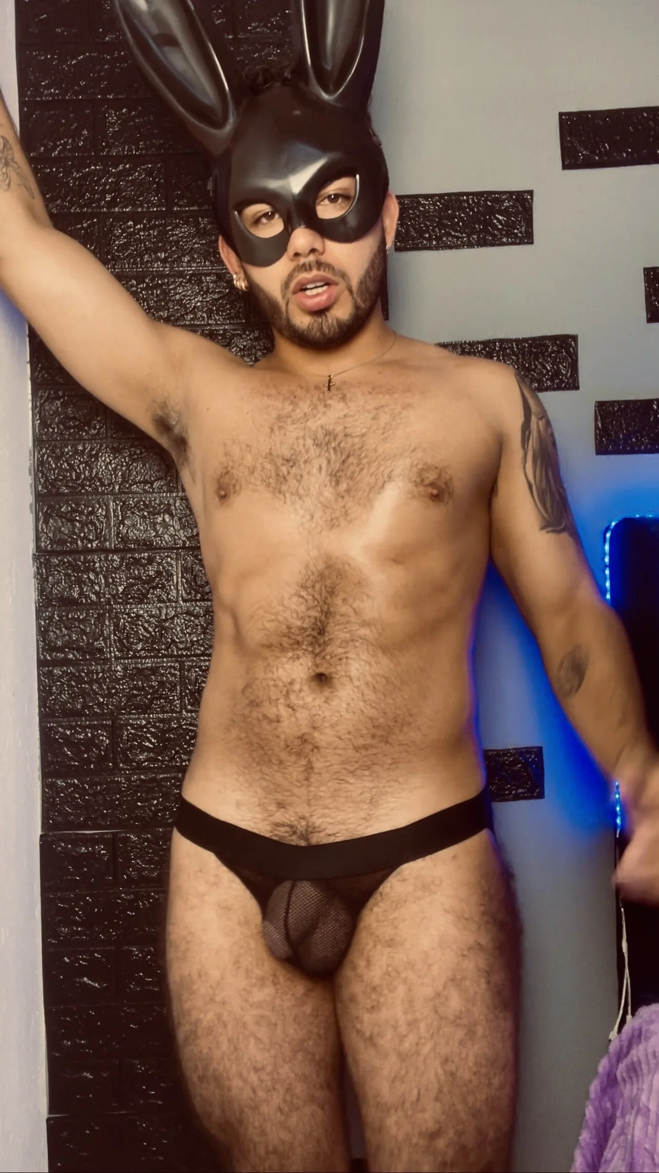 XXX Porn Photo of Nude adamhairy 72