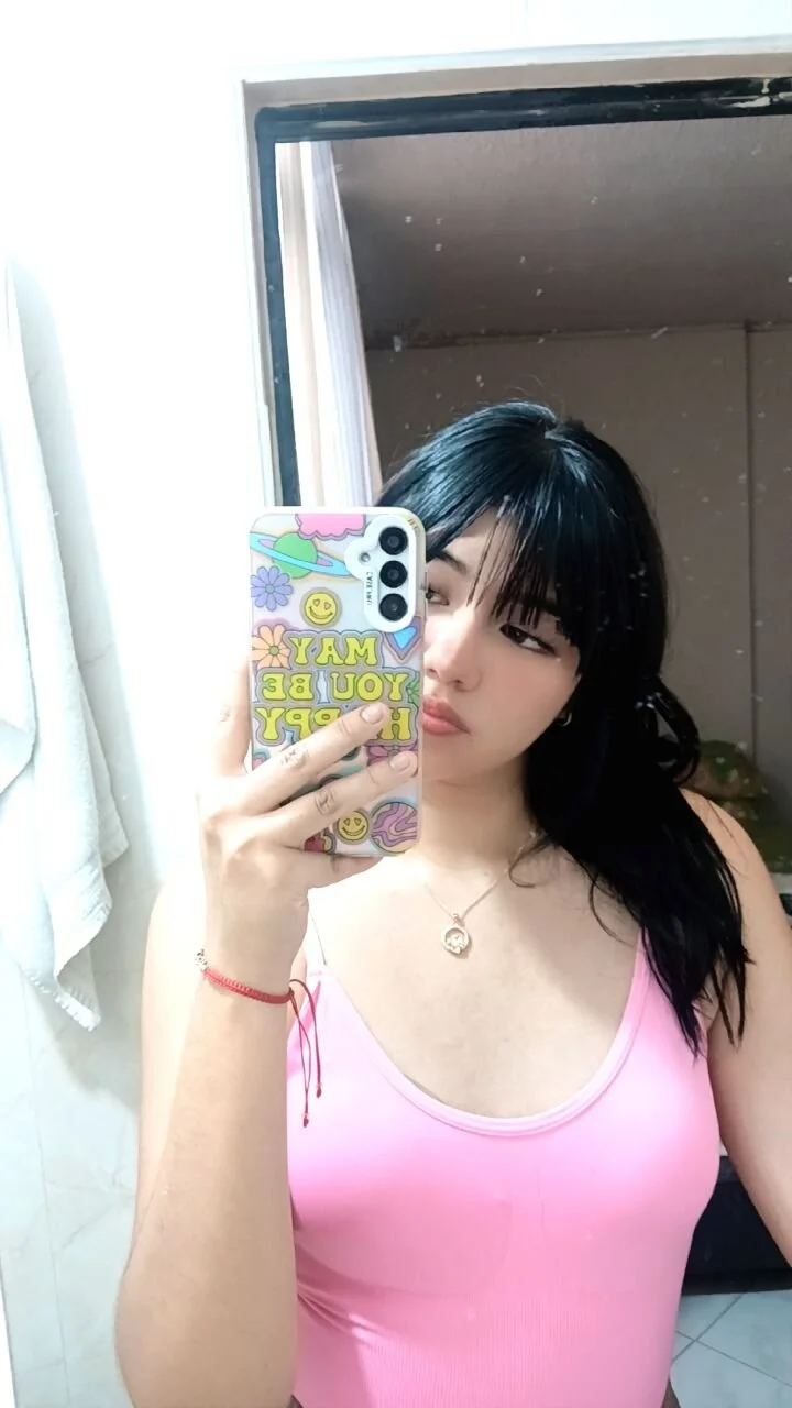 XXX Porn Photo of Nude MILLYEVANS1 3