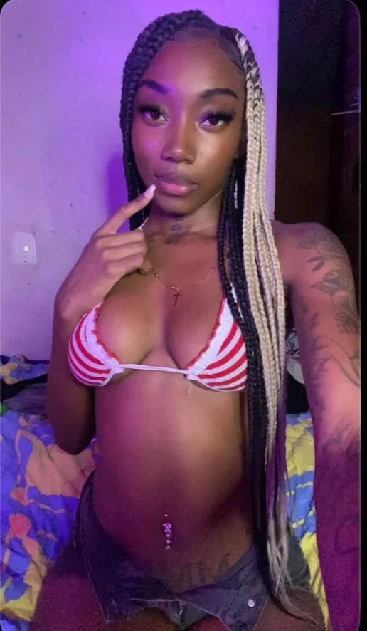 XXX Porn Photo of Nude MilanJackson 22