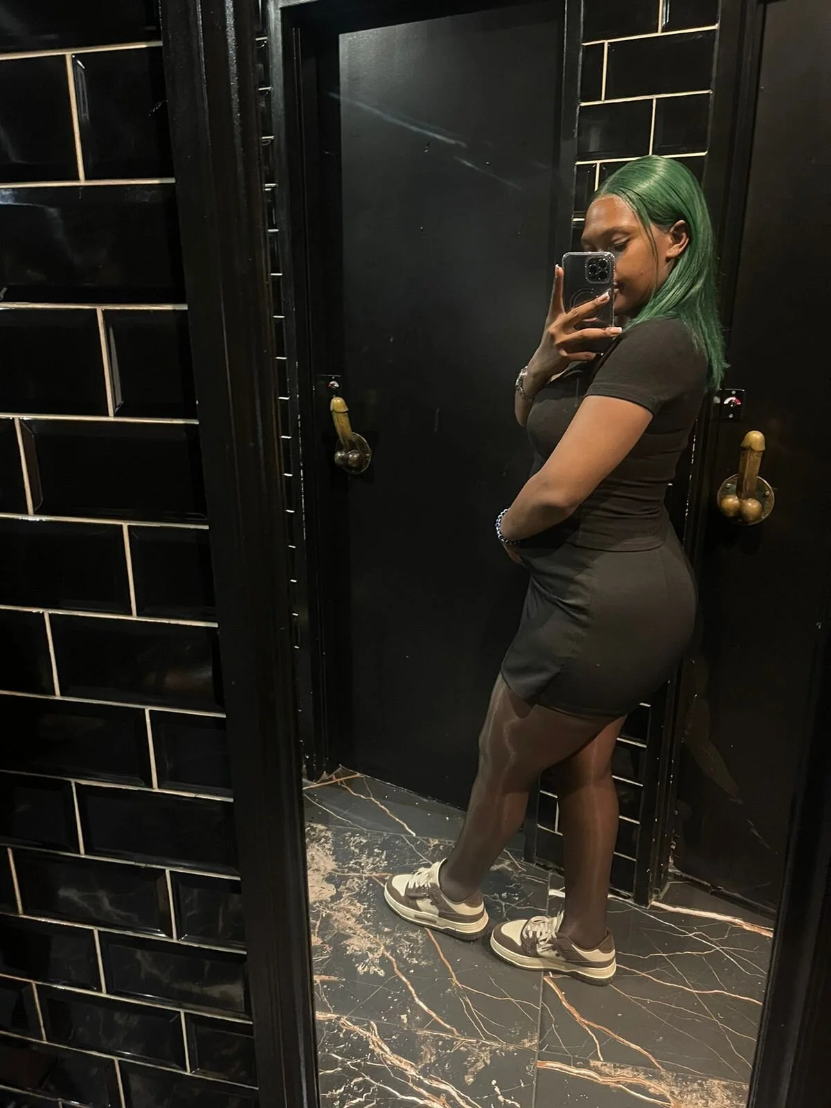 XXX Porn Photo of Nude OnionBooty3573 5