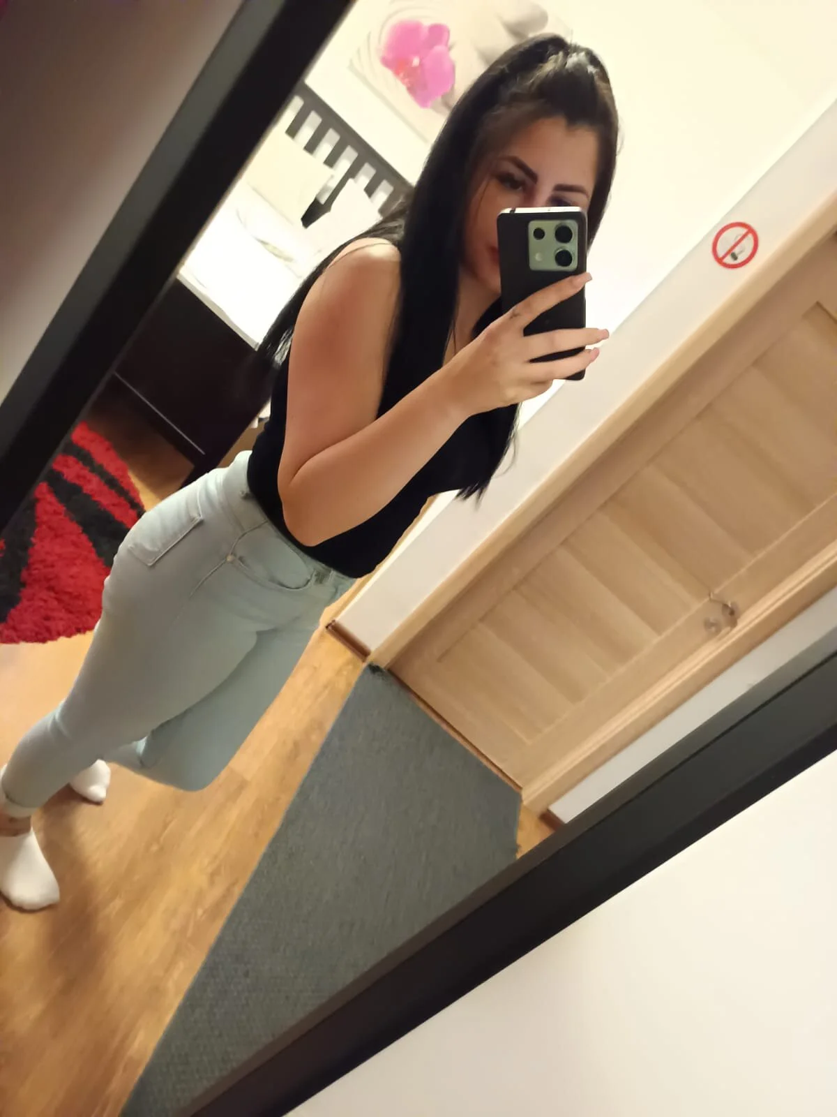 XXX Porn Photo of Nude Isla_Noir 4