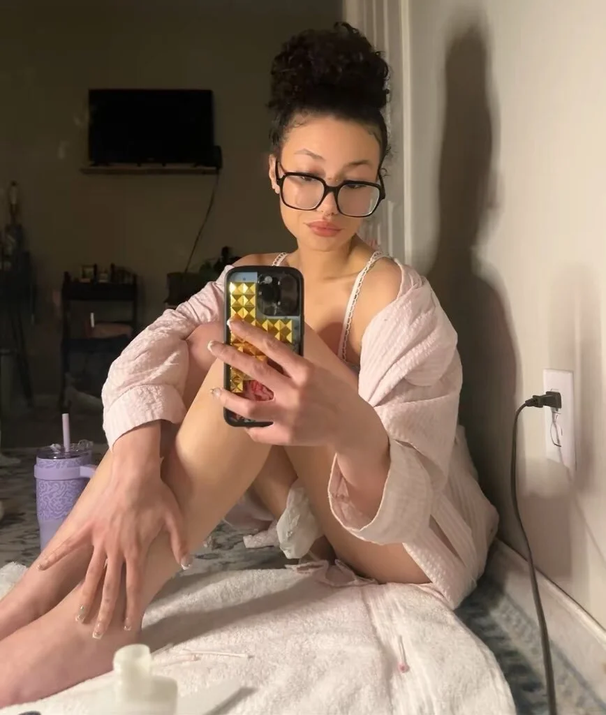 XXX Porn Photo of Nude mirrorfa1ry 6