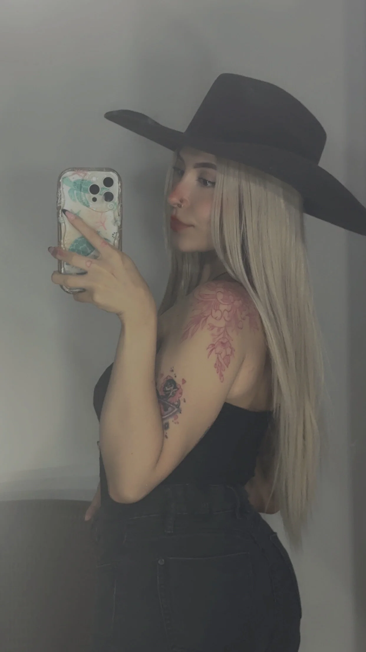 XXX Porn Photo of Nude alesziarose_ 6