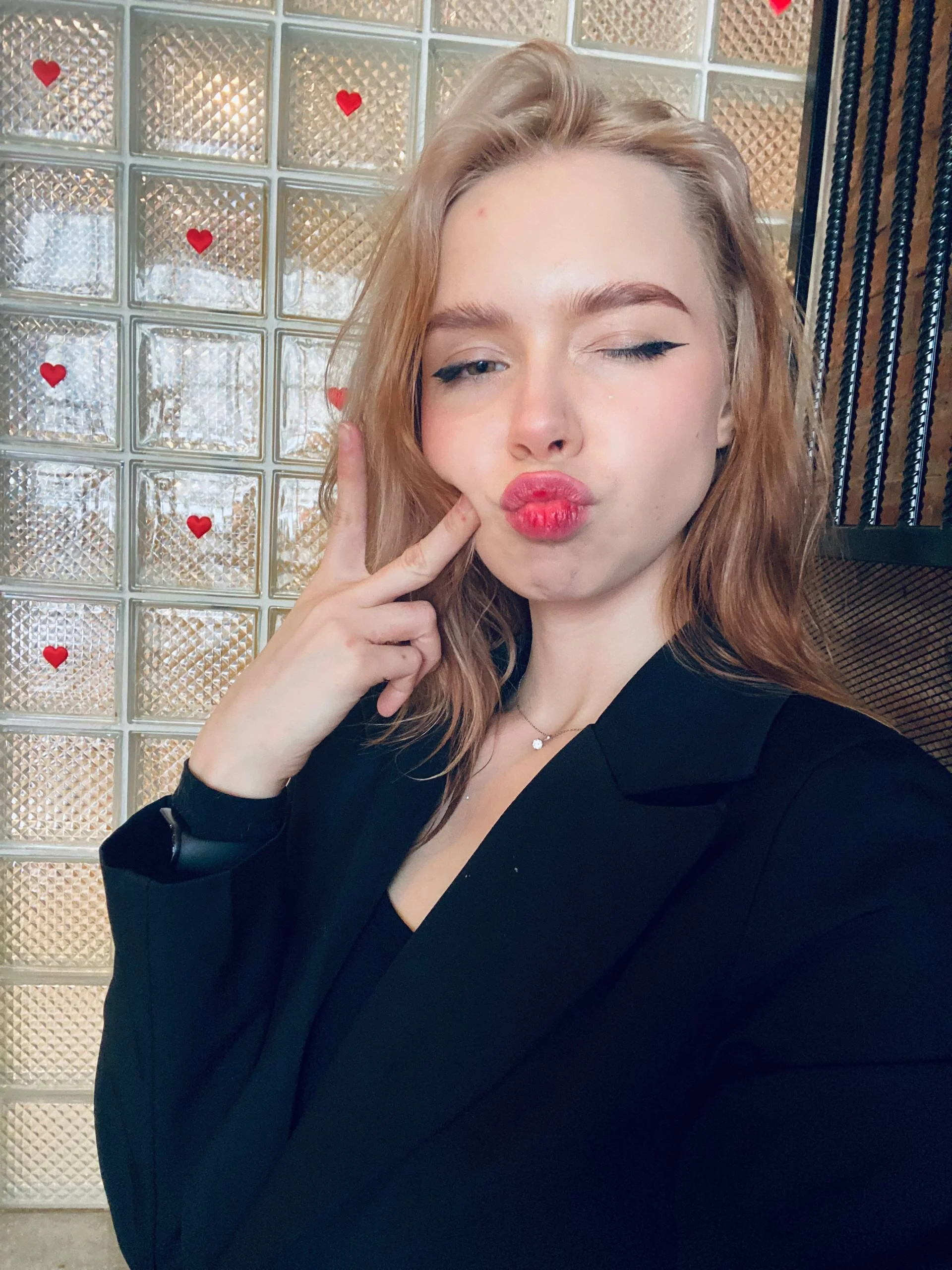XXX Porn Photo of Nude GlitchyDolly 17