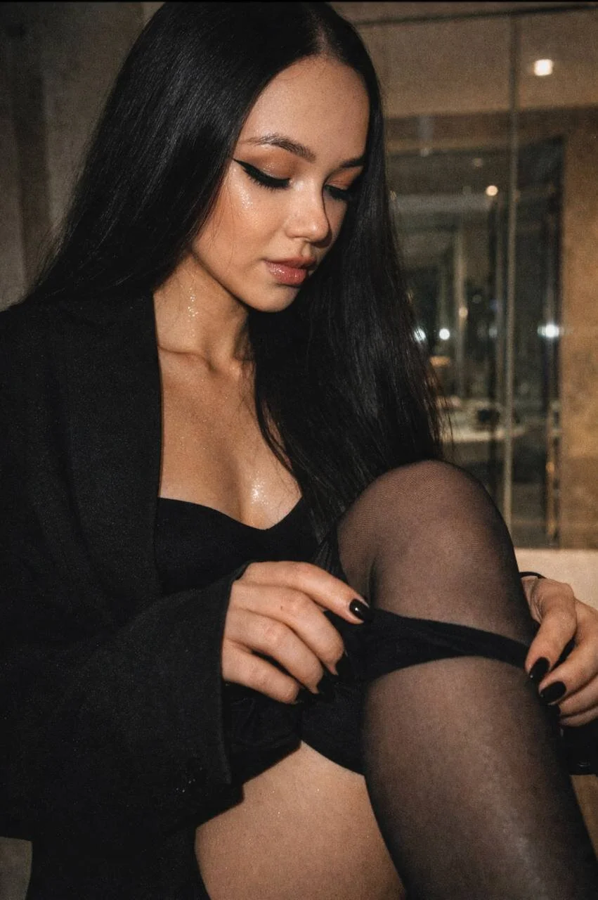 XXX Porn Photo of Nude Beauty_fulll 6