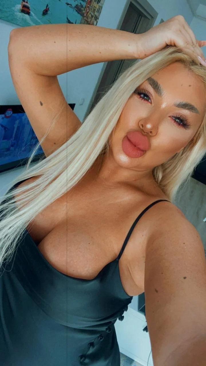 XXX Porn Photo of Nude Sarah-Stone 5