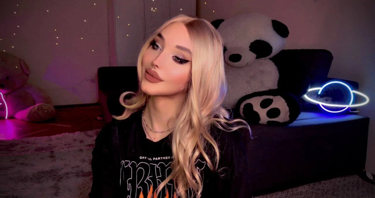 XXX Porn Photo of Nude _rose_monarch_ 4