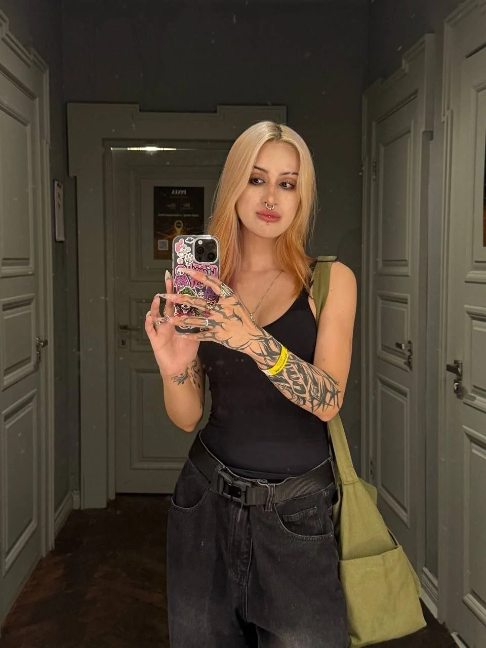 XXX Porn Photo of Nude MistiPara 4