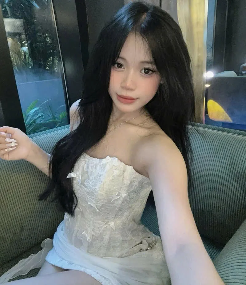 XXX Porn Photo of Nude Rinn99 4