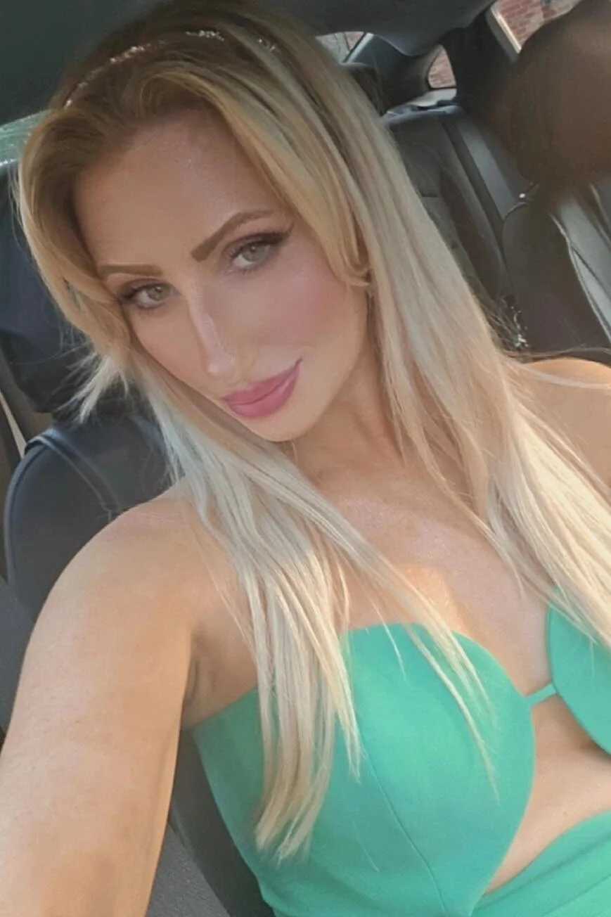 XXX Porn Photo of Nude blondeGia143 11