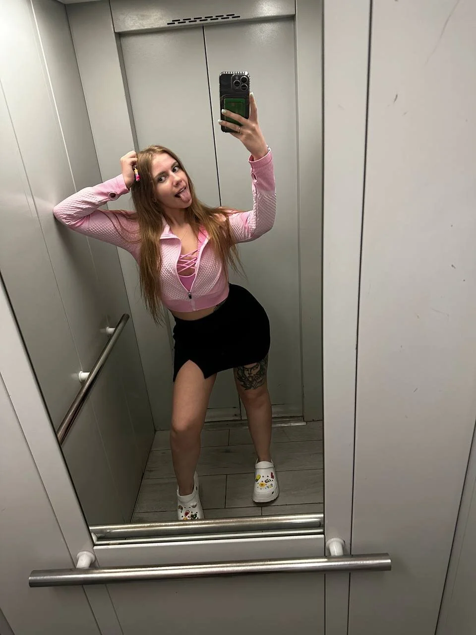 XXX Porn Photo of Nude Vikki_Cheese 13