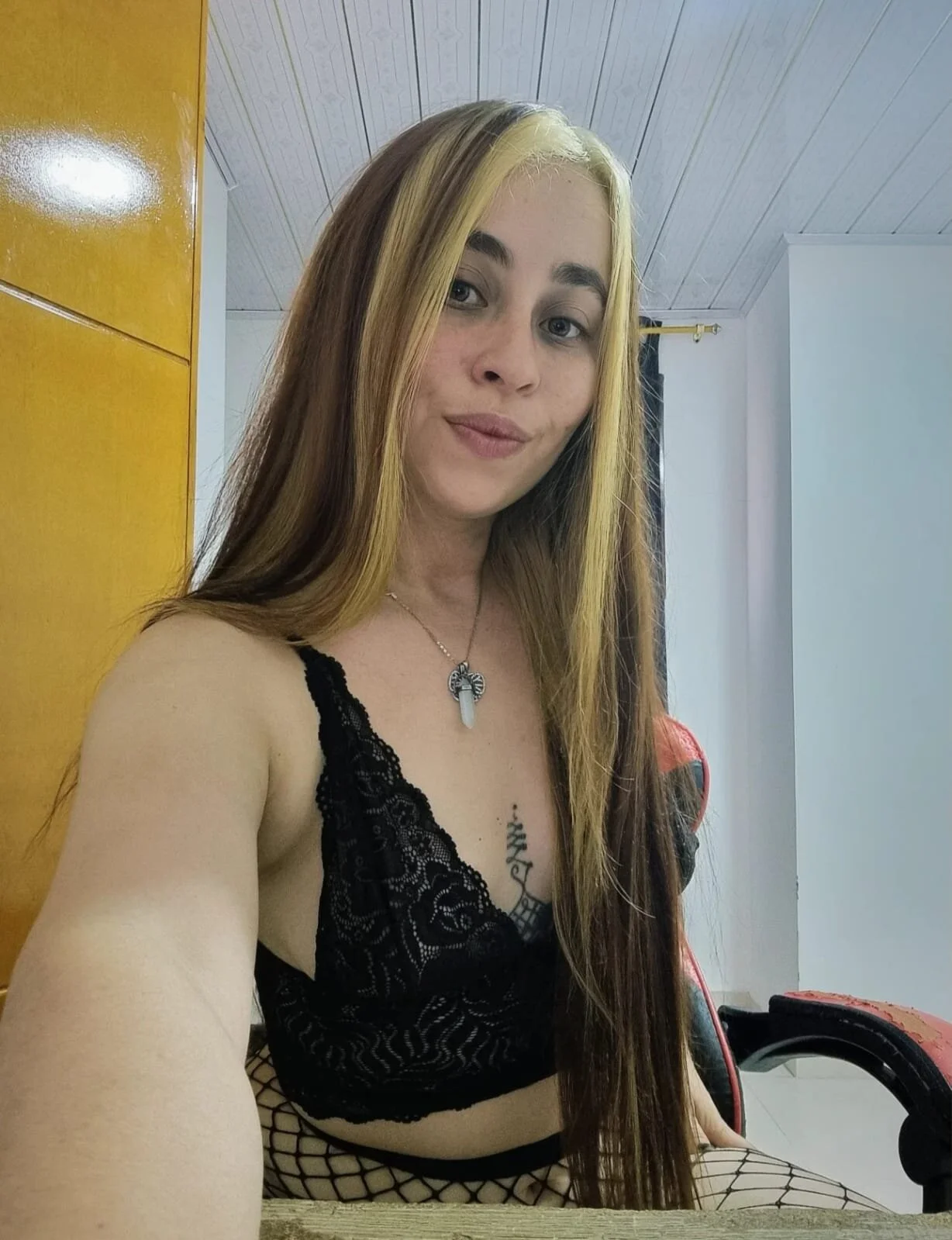 XXX Porn Photo of Nude Veronaughty4U 5