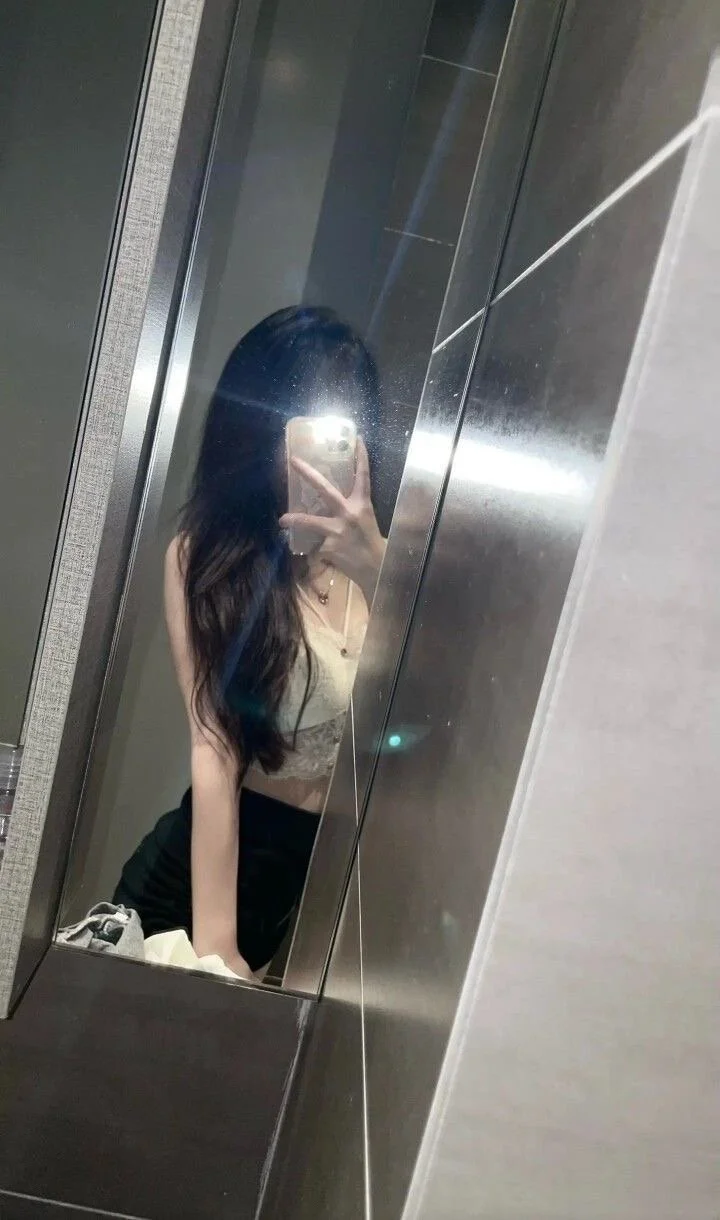 XXX Porn Photo of Nude ---MIA--- 6