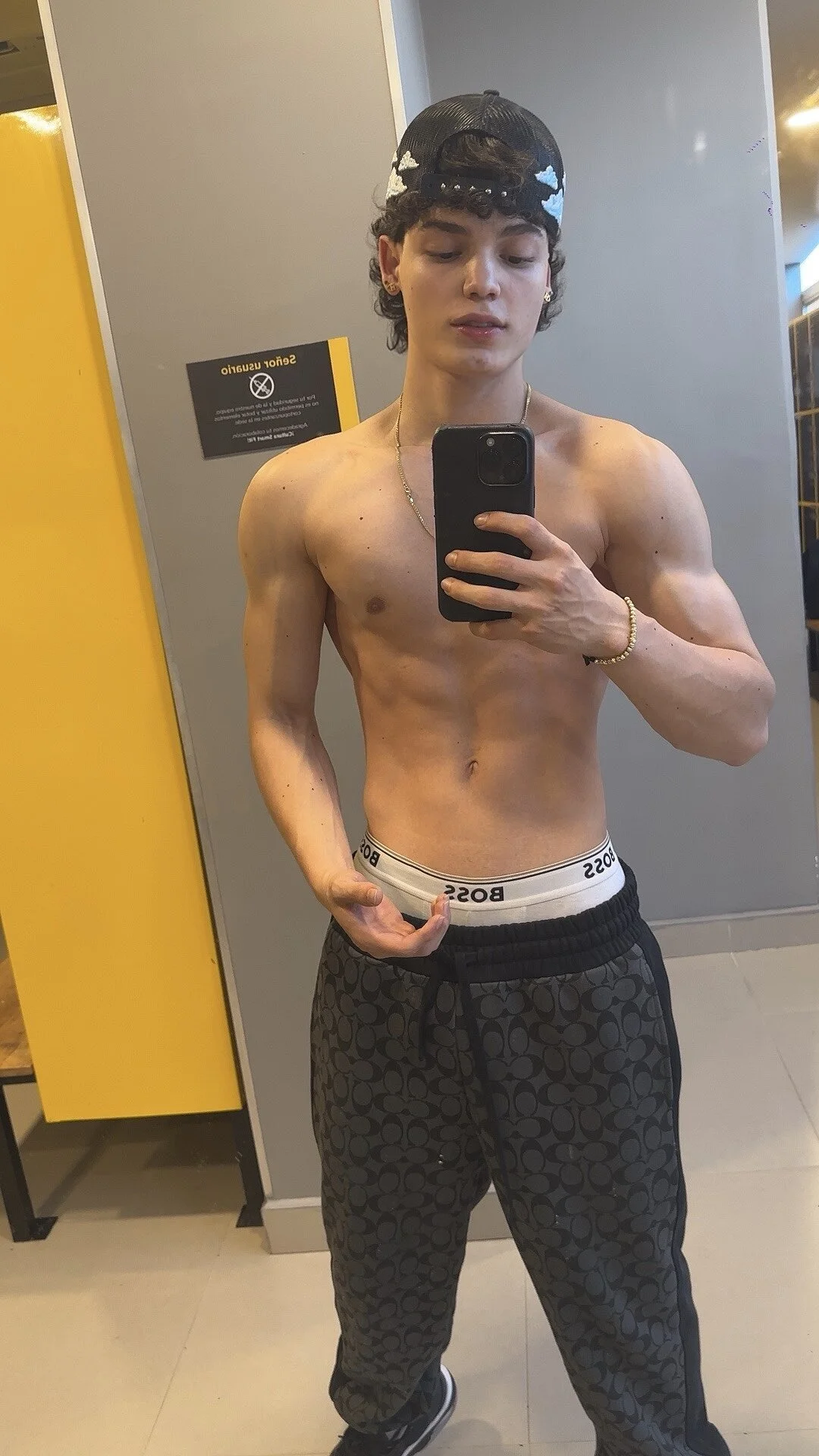 XXX Porn Photo of Nude Max_cortes1 40
