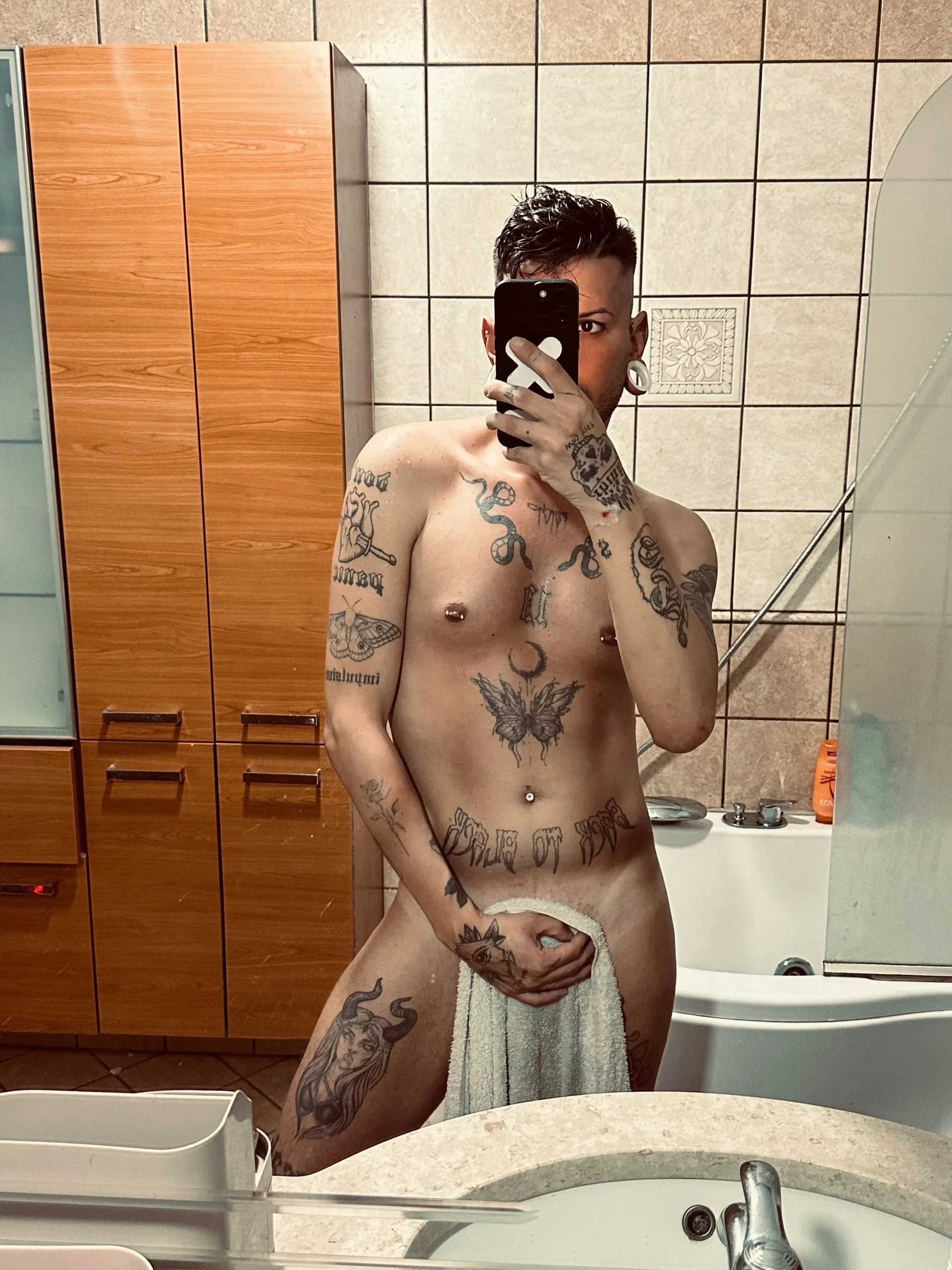 XXX Porn Photo of Nude drew98_ 4