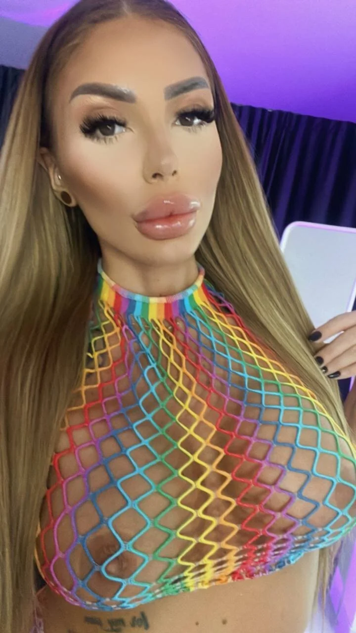 XXX Porn Photo of Nude RaquelleVon 35