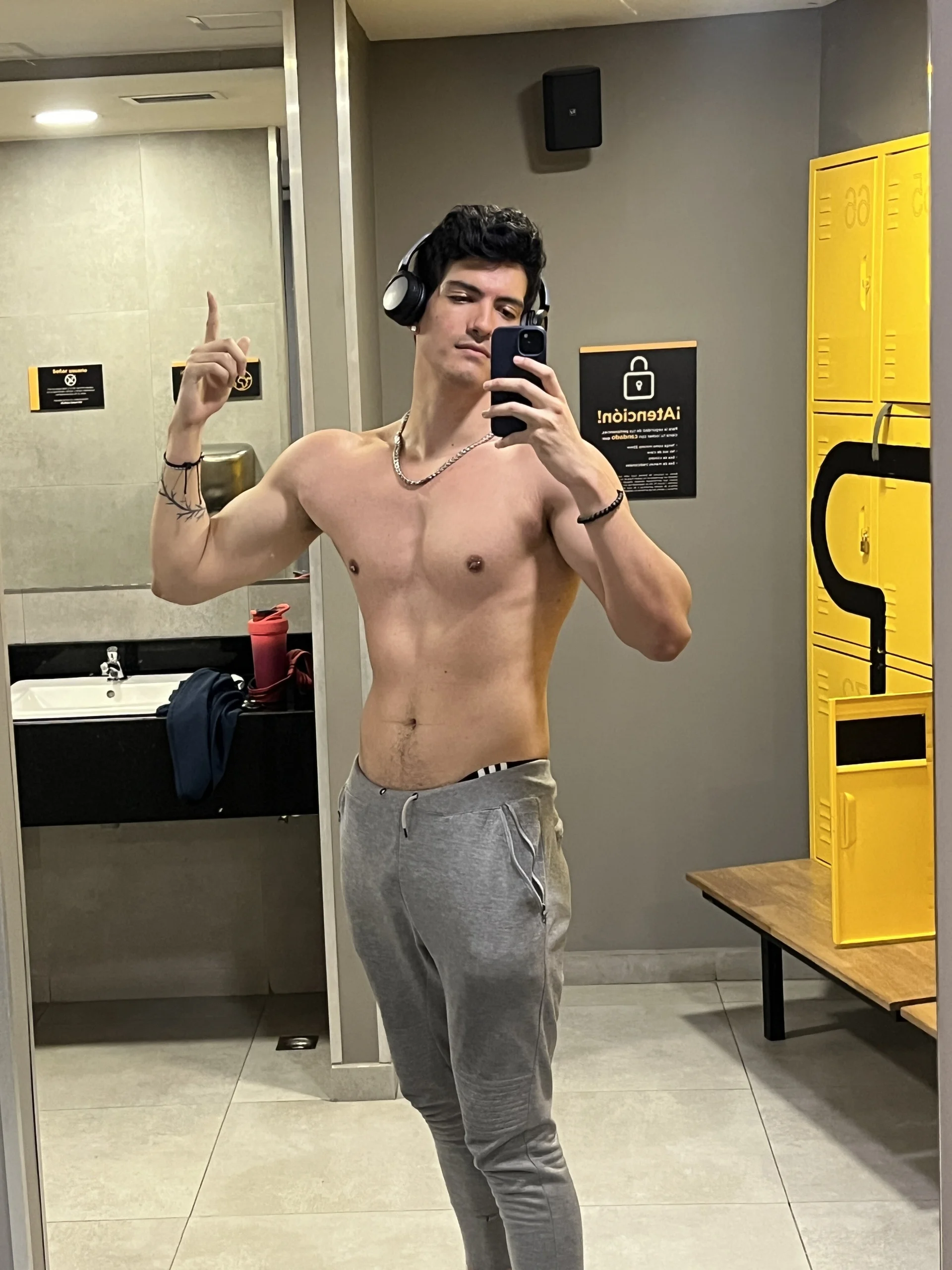 XXX Porn Photo of Nude bbbeachboy 4