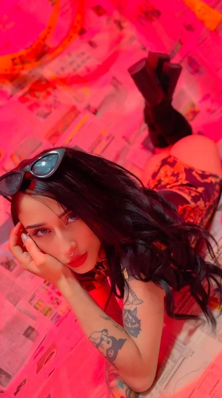 XXX Porn Photo of Nude lhiamfitt10 2