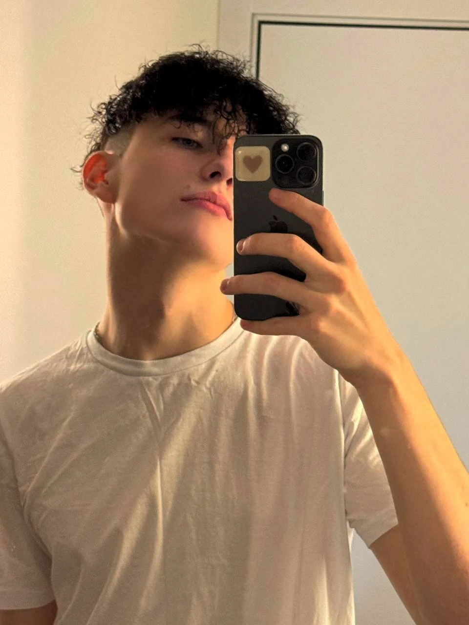 XXX Porn Photo of Nude AmondCor 2
