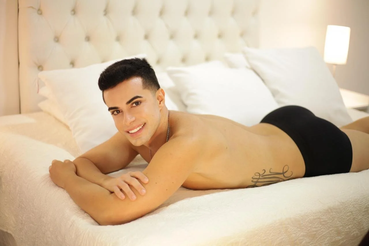 XXX Porn Photo of Nude mr_hunterx 7