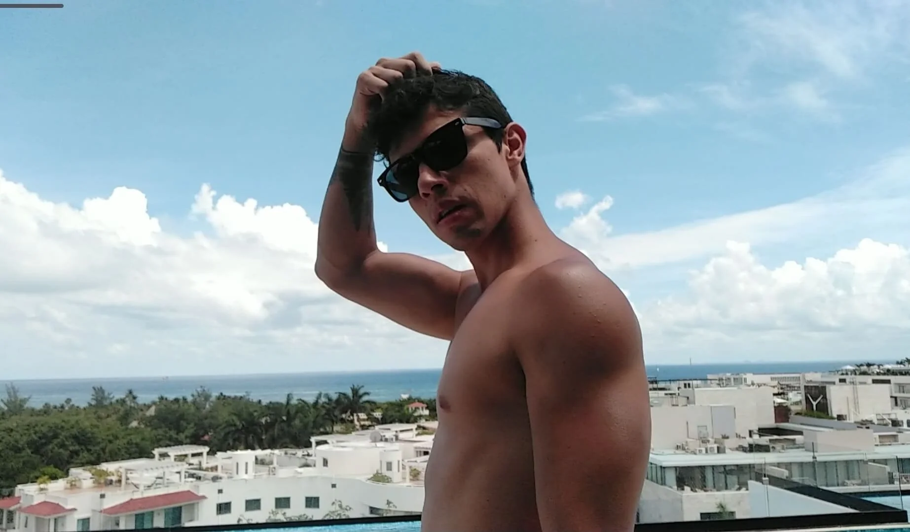 XXX Porn Photo of Nude yourfavoriteboy__ 4