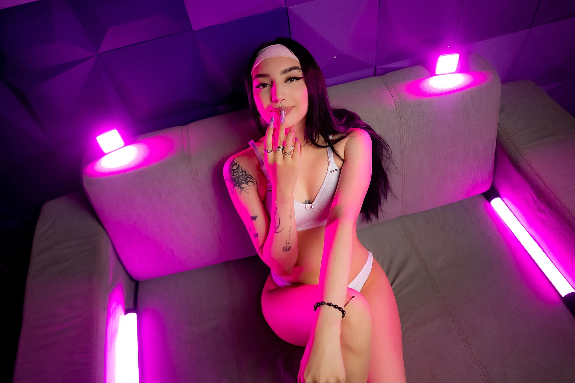 XXX Porn Photo of Nude zara_bliss 2