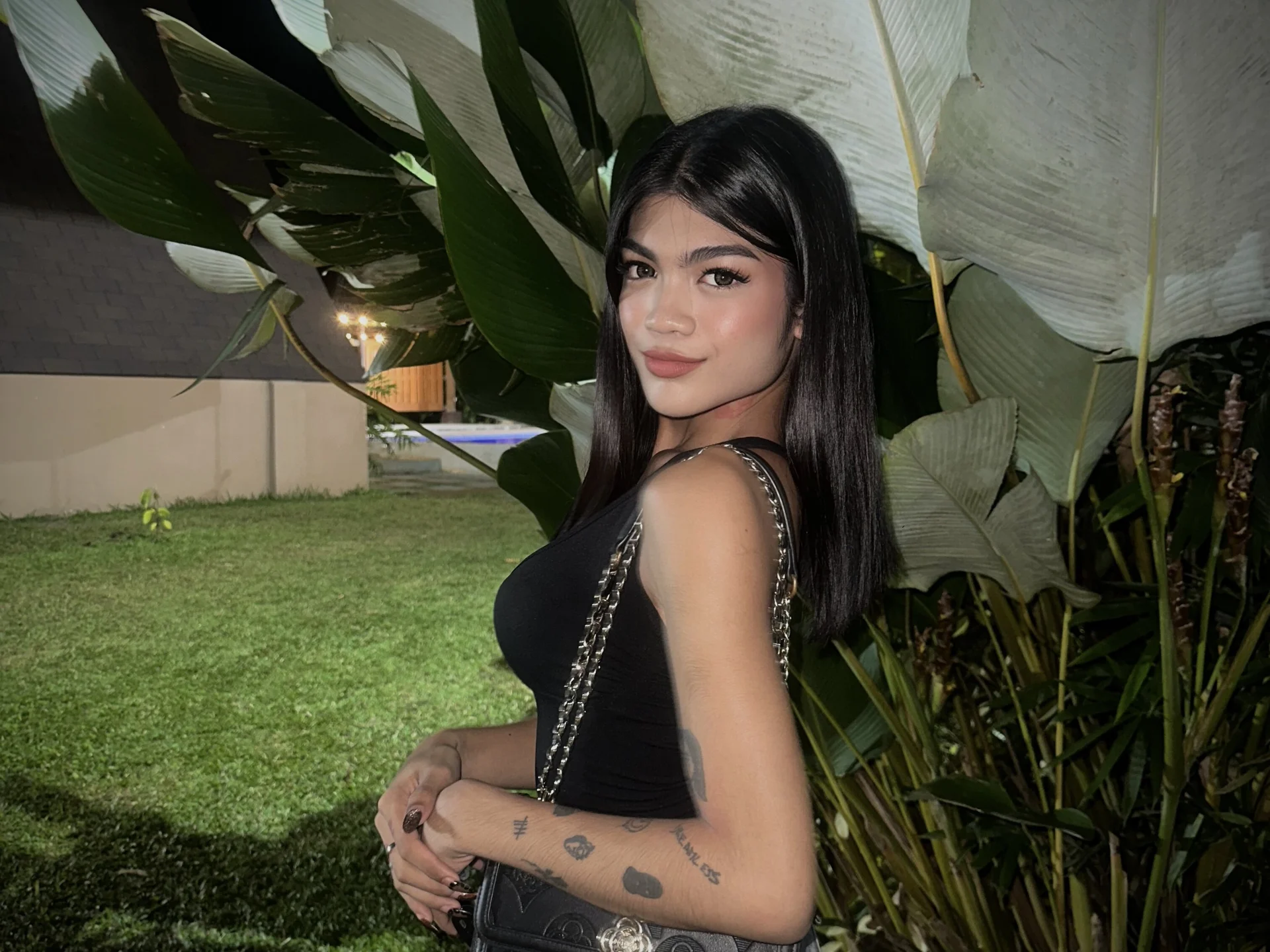 XXX Porn Photo of Nude AveryMwore 1