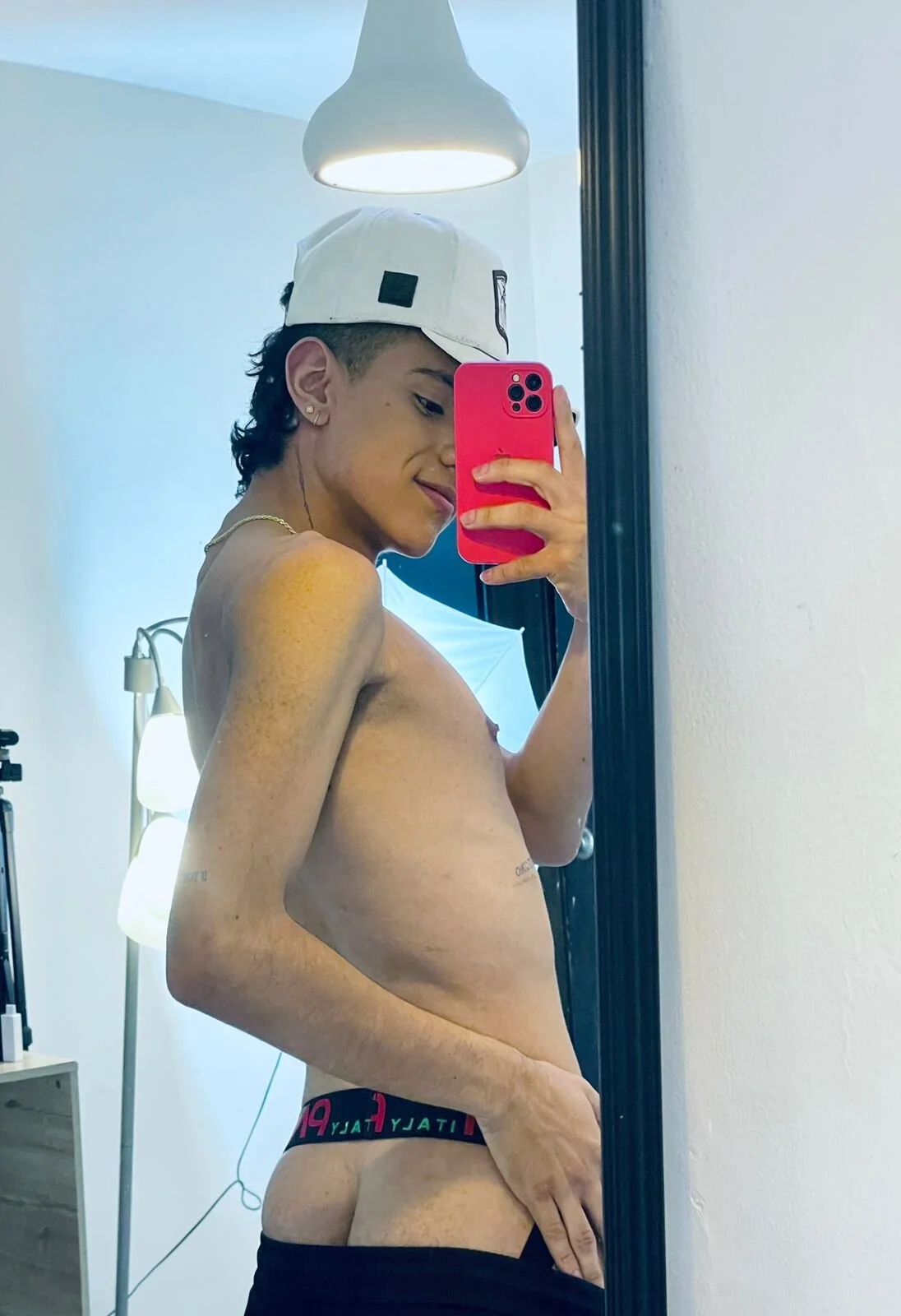 XXX Porn Photo of Nude dominicjonnes 9