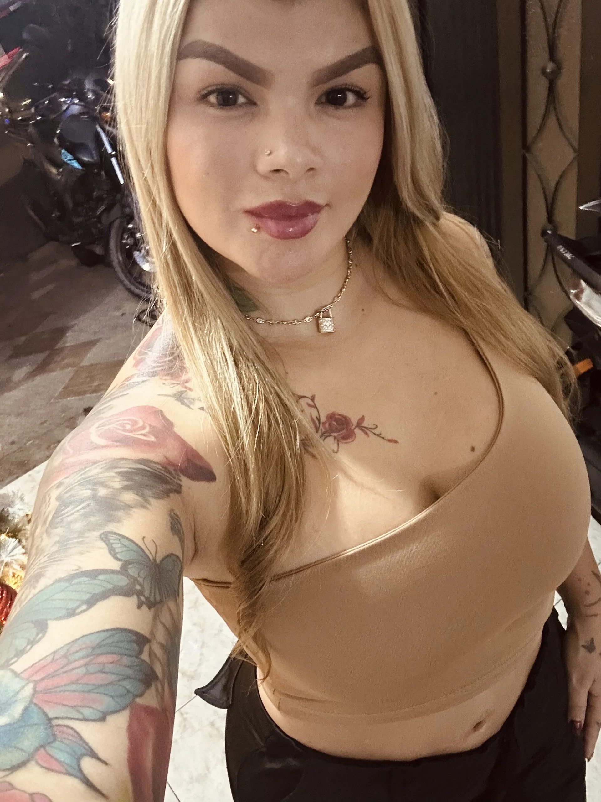 XXX Porn Photo of Nude sara__stone1 33