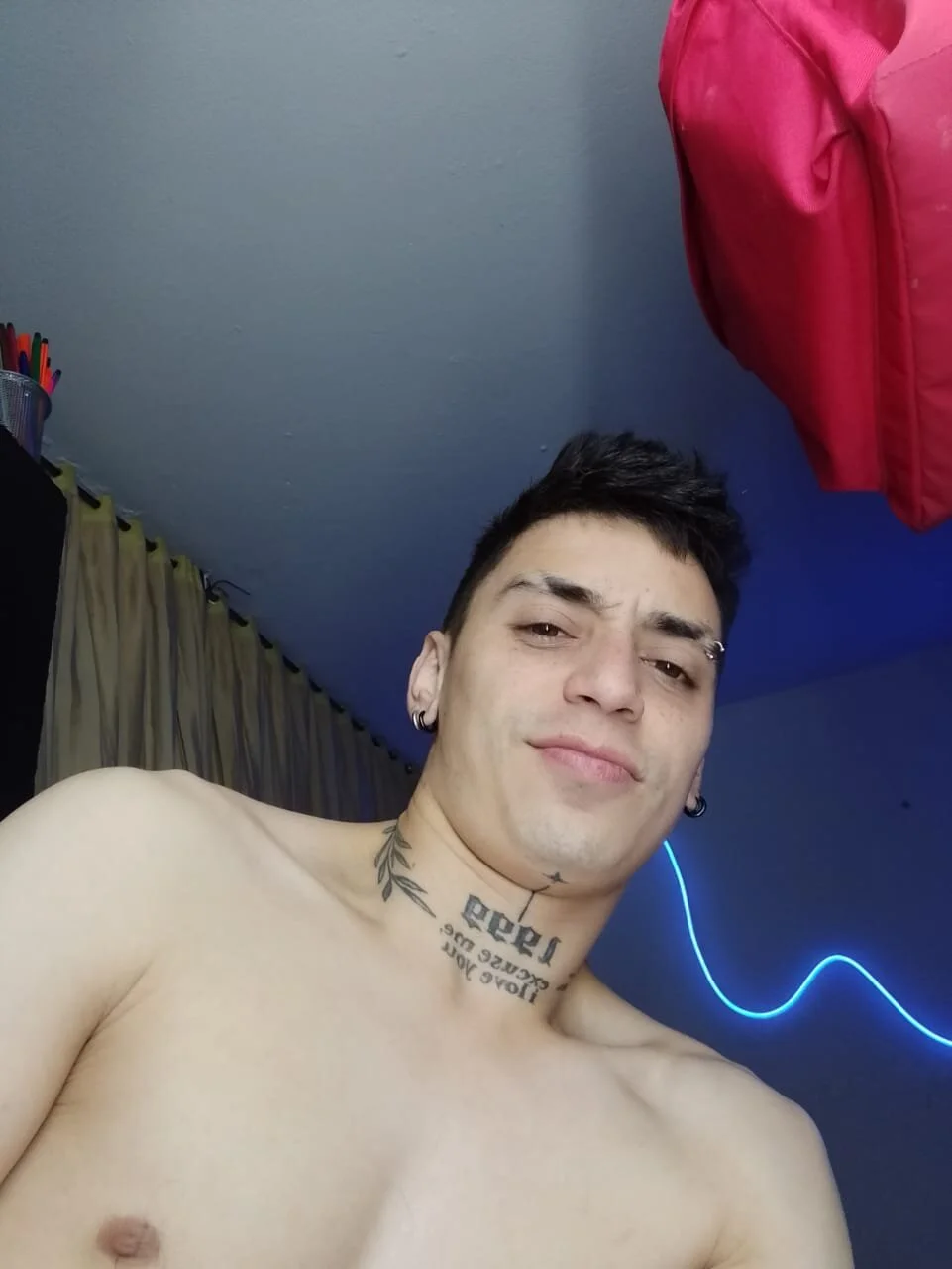 XXX Porn Photo of Nude alejo_greyx 20