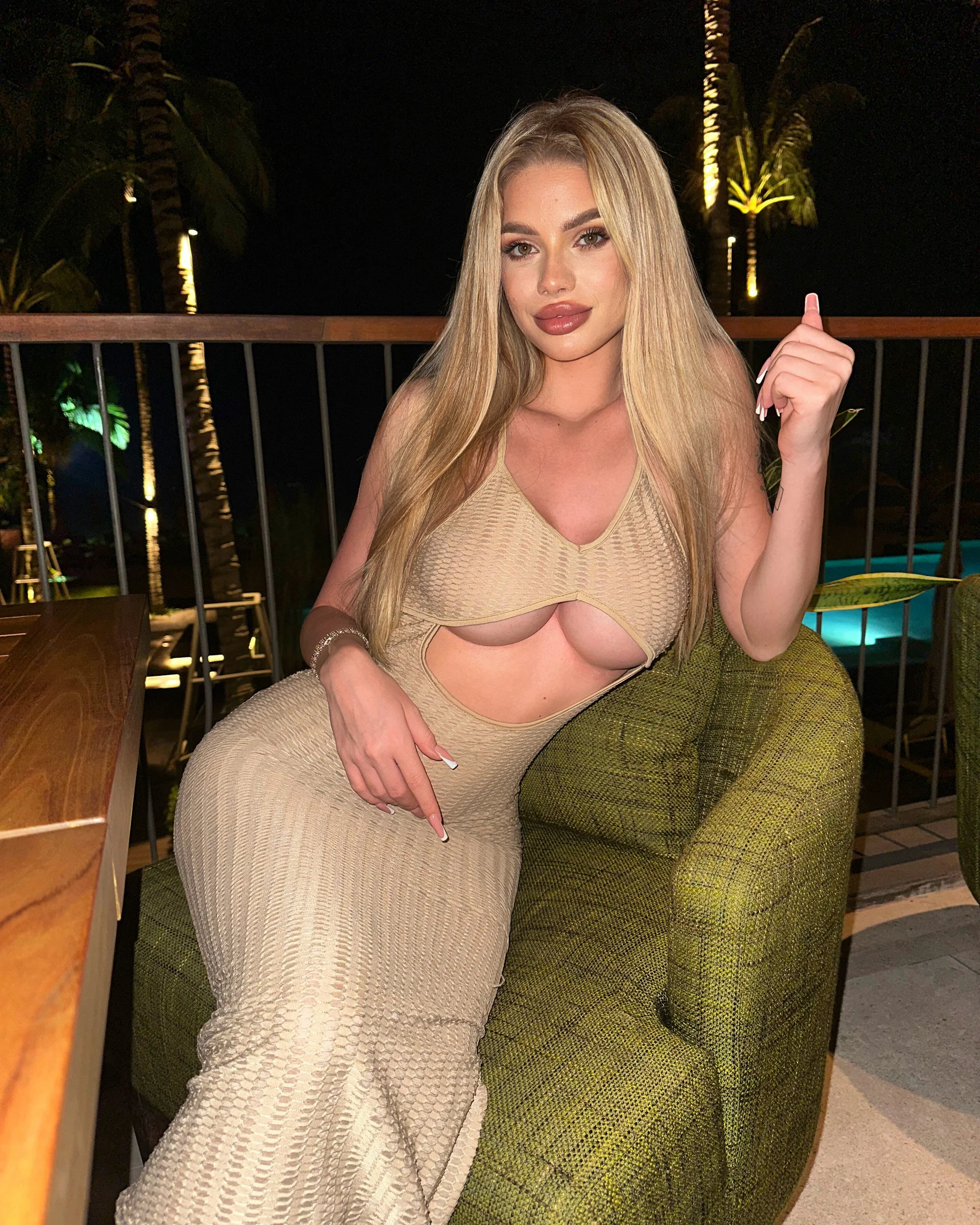 XXX Porn Photo of Nude NicoleSarahX 94