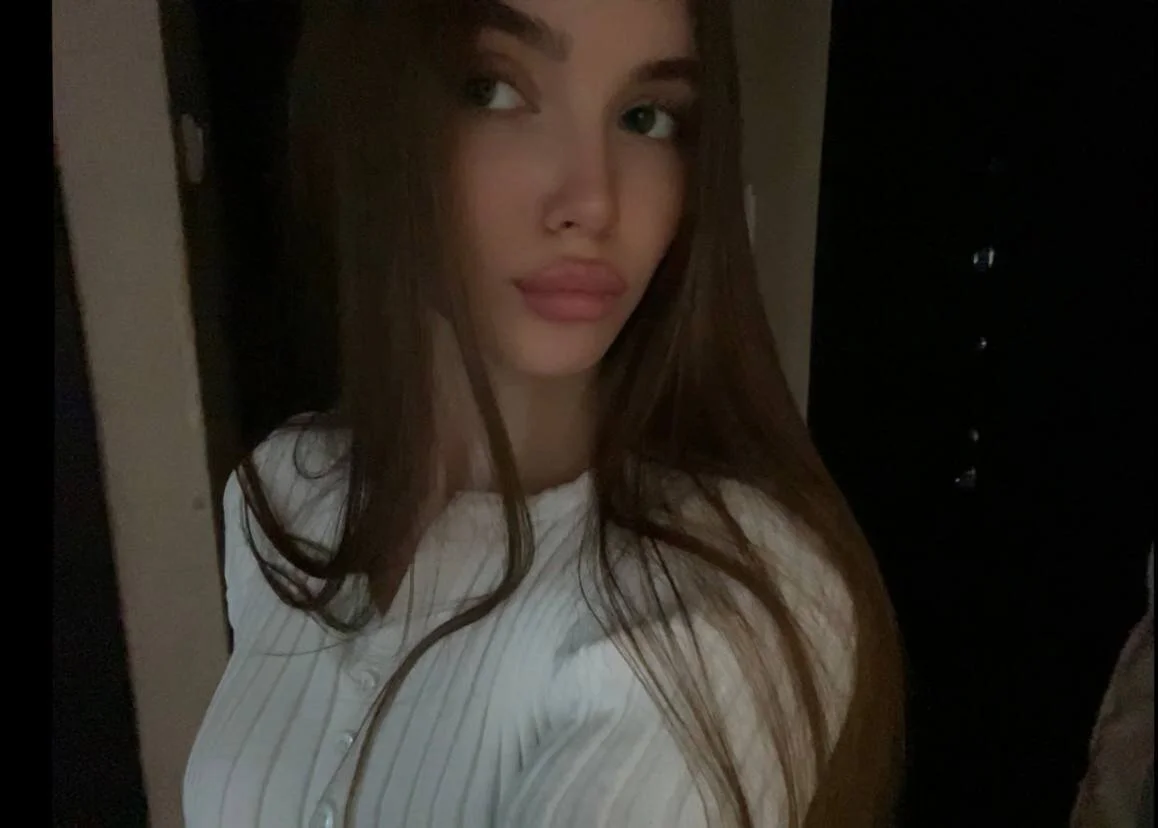 XXX Porn Photo of Nude Veluxe 24