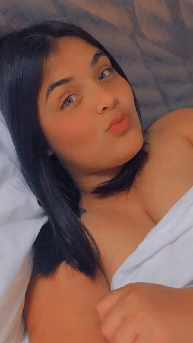 XXX Porn Photo of Nude elikarin 1