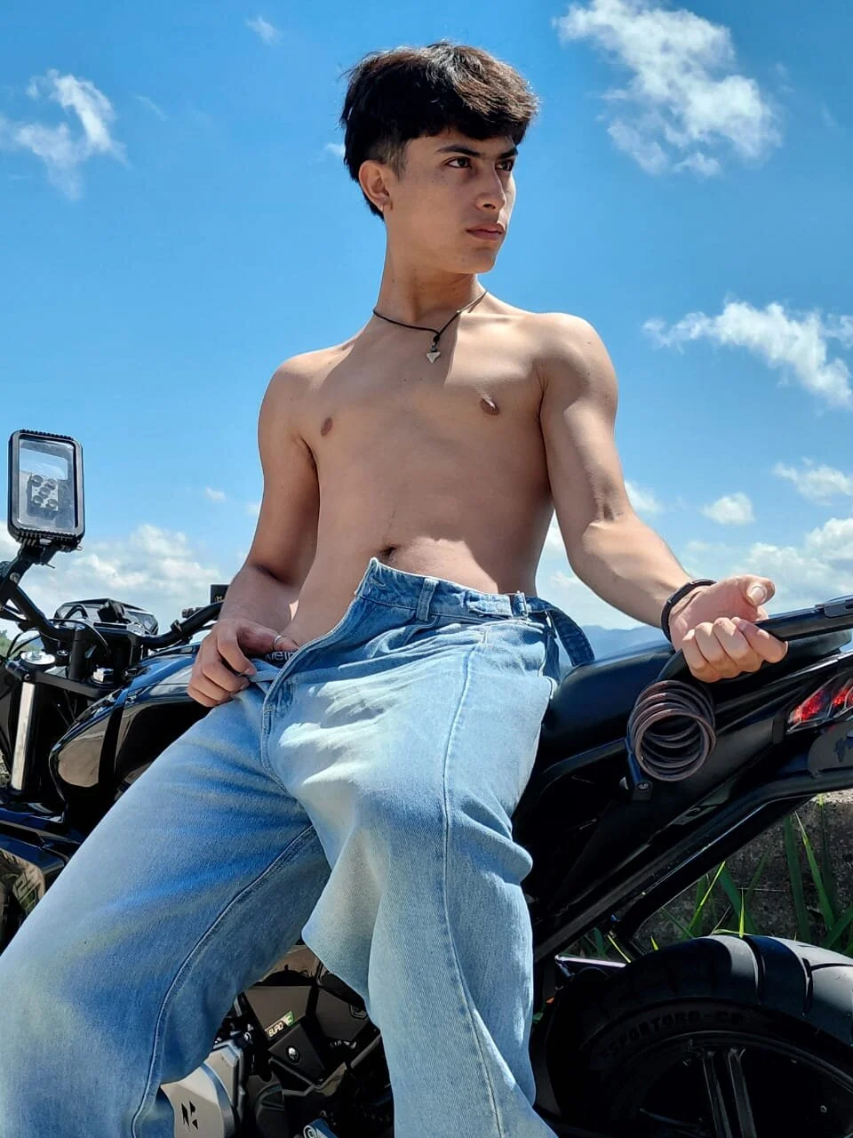 XXX Porn Photo of Nude Aaron_Eze 22