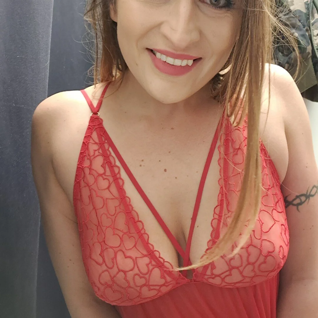 XXX Porn Photo of Nude LucyFemme 5