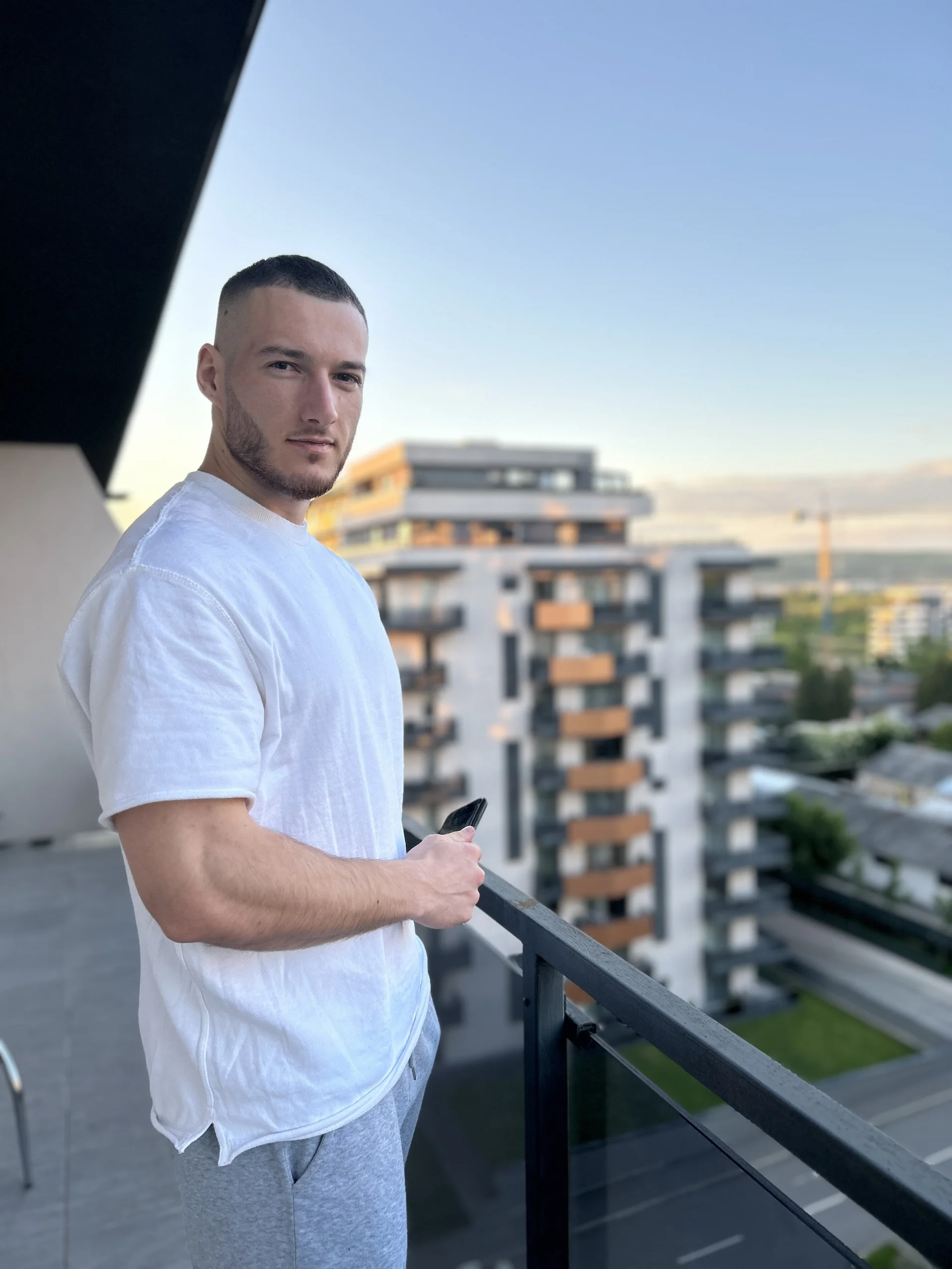 XXX Porn Photo of Nude AaronMuscle 1