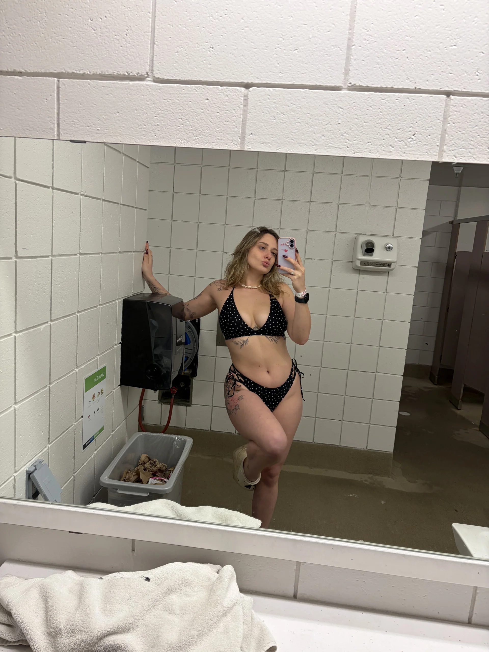 XXX Porn Photo of Nude evelyn_blazex 1