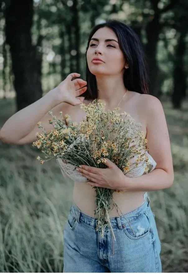 XXX Porn Photo of Nude AlinaxJames 2