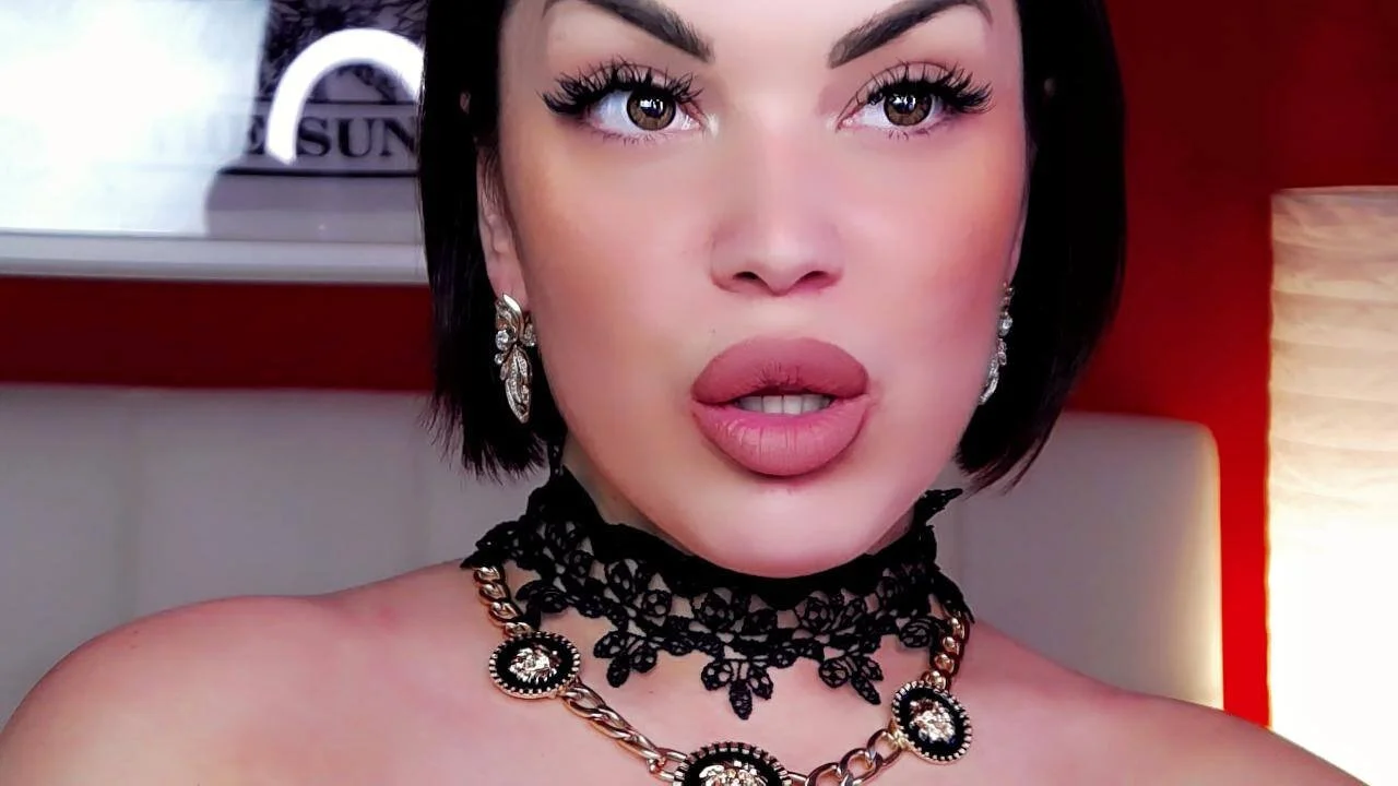 XXX Porn Photo of Nude QueenOfUrKink 9