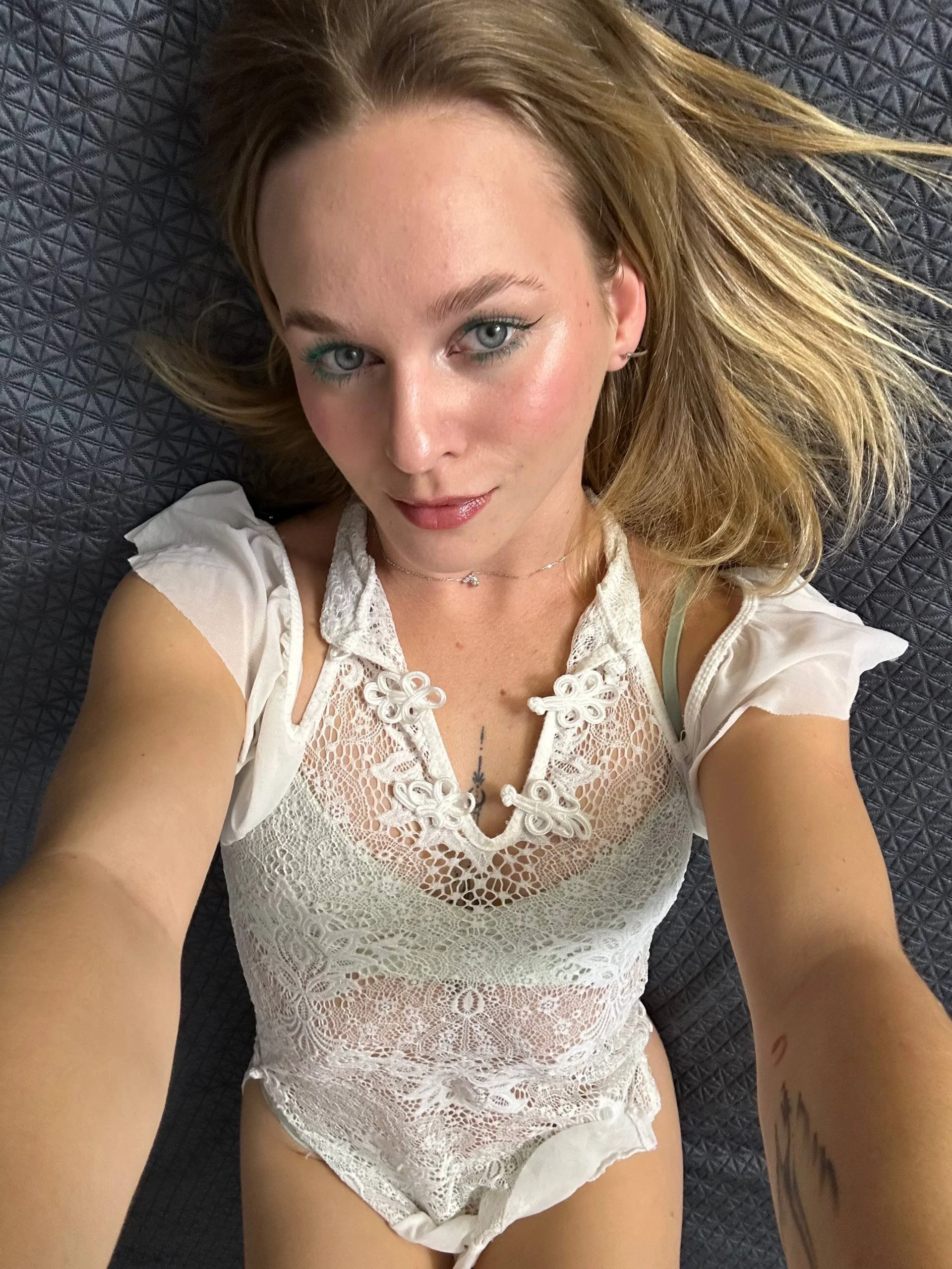 XXX Porn Photo of Nude Ellis_Blossom 36