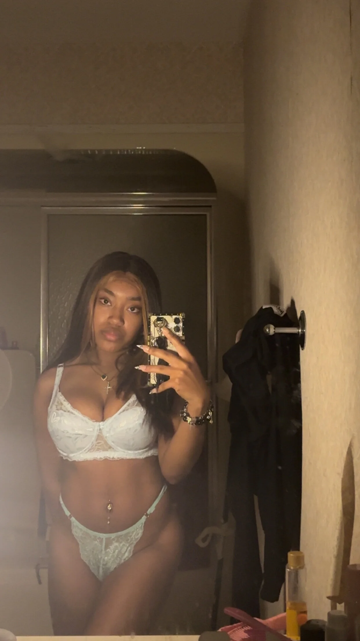 XXX Porn Photo of Nude lifeoftt_19xx 258