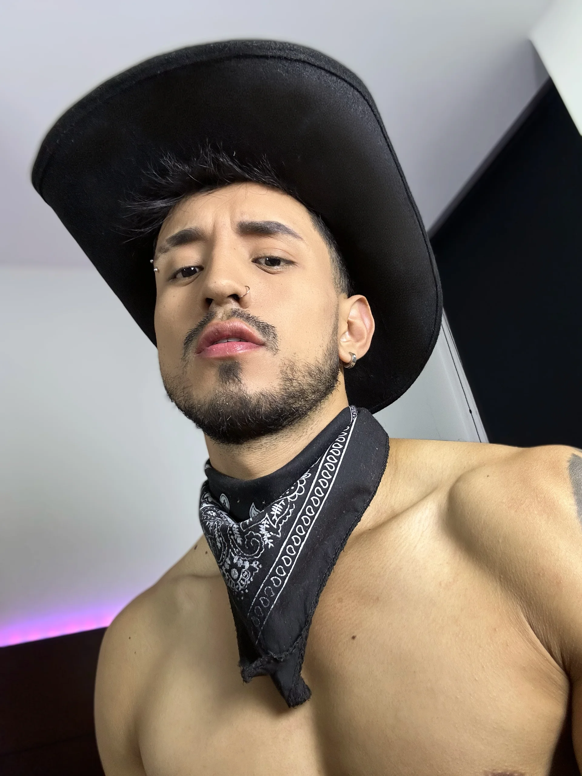XXX Porn Photo of Nude AxelKing1326 3