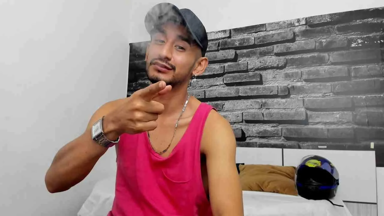 XXX Porn Photo of Nude Cloudy_pigDude 4