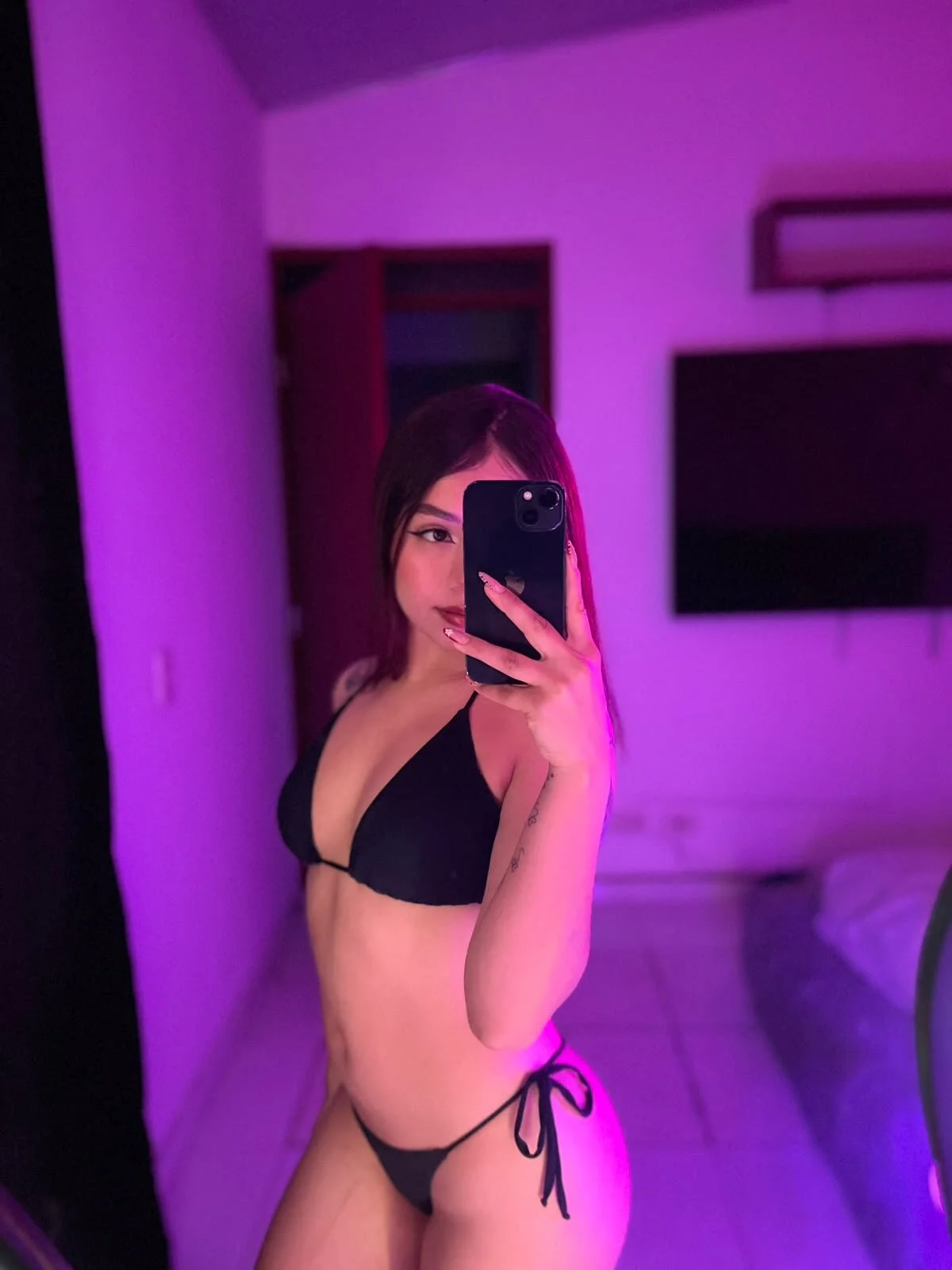 XXX Porn Photo of Nude Aly_ix 17