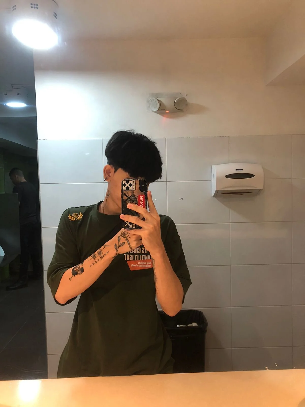 XXX Porn Photo of Nude xIce_Boy 4