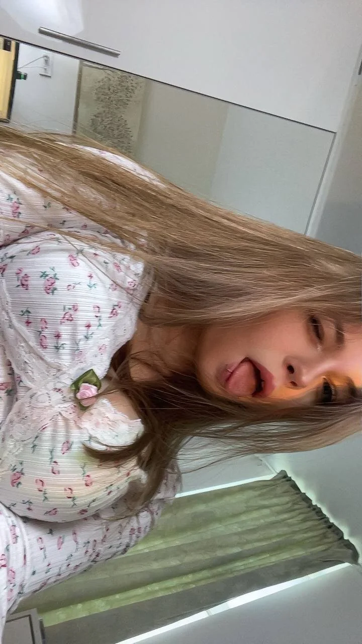 XXX Porn Photo of Nude ValBae 45