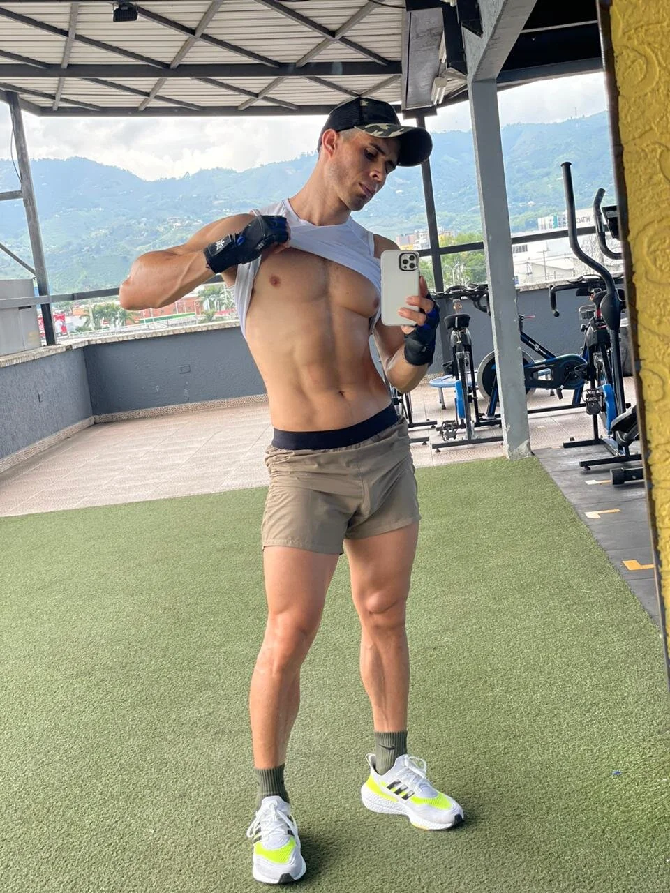 XXX Porn Photo of Nude thomas_eliotts 8