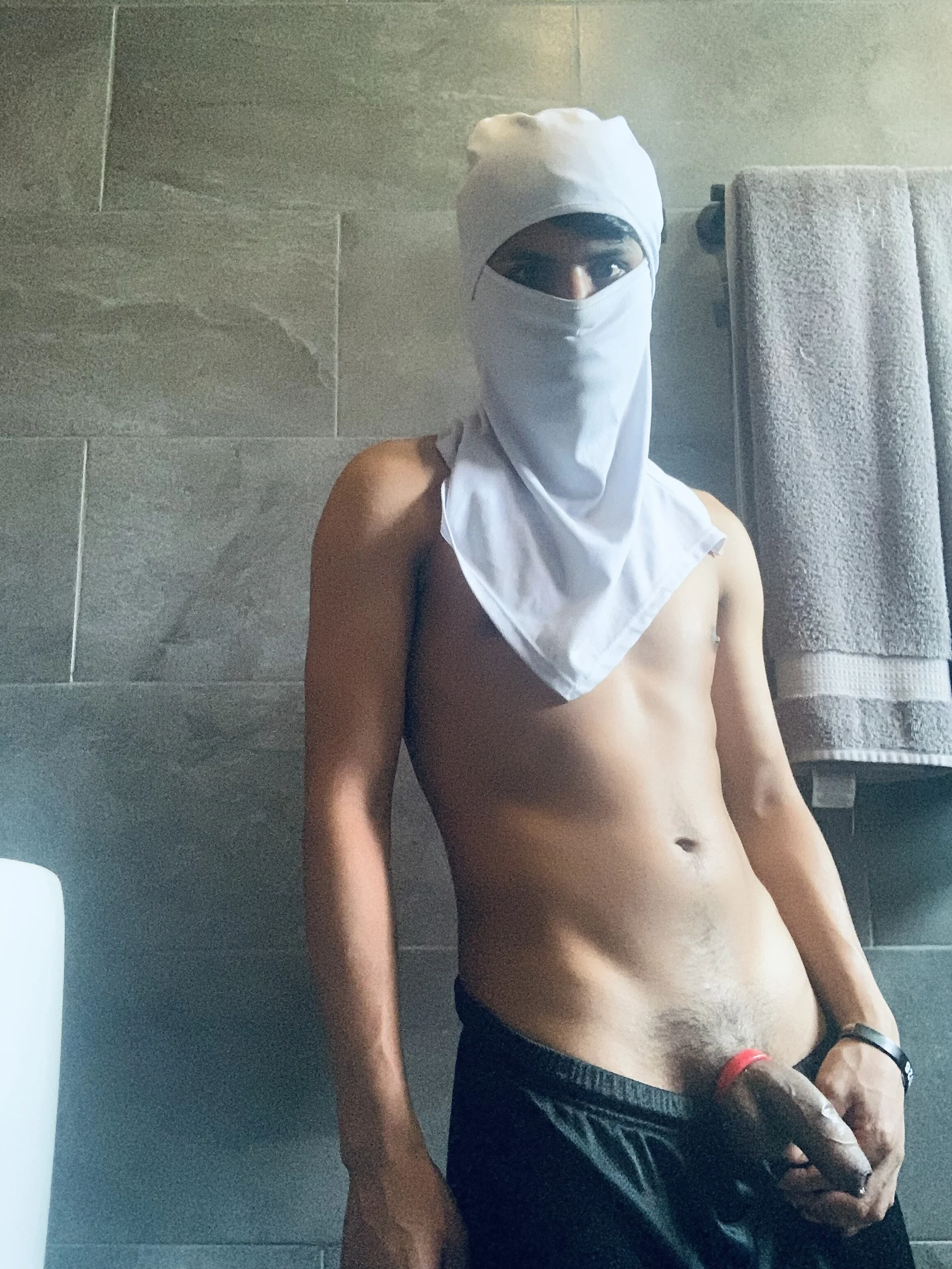 XXX Porn Photo of Nude Smokerboy_20cm 4