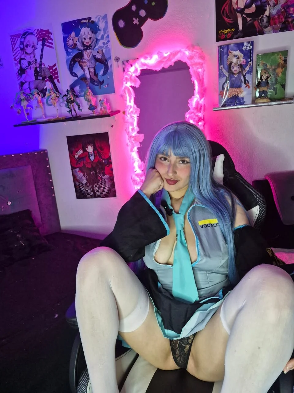 XXX Porn Photo of Nude AnniexMichaelLive 18