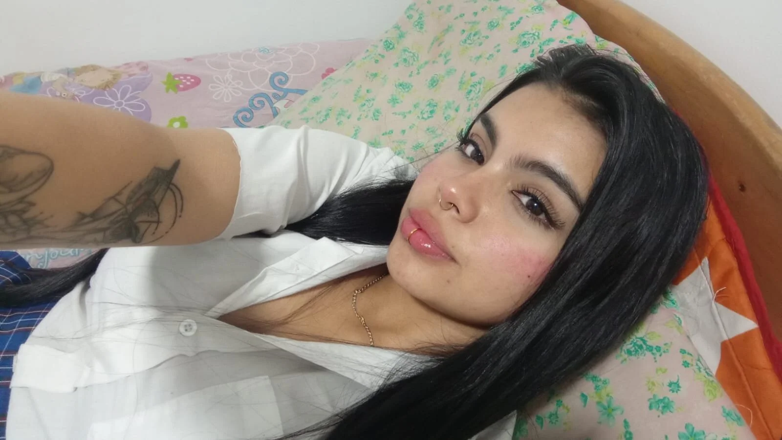 XXX Porn Photo of Nude saray__jones 10